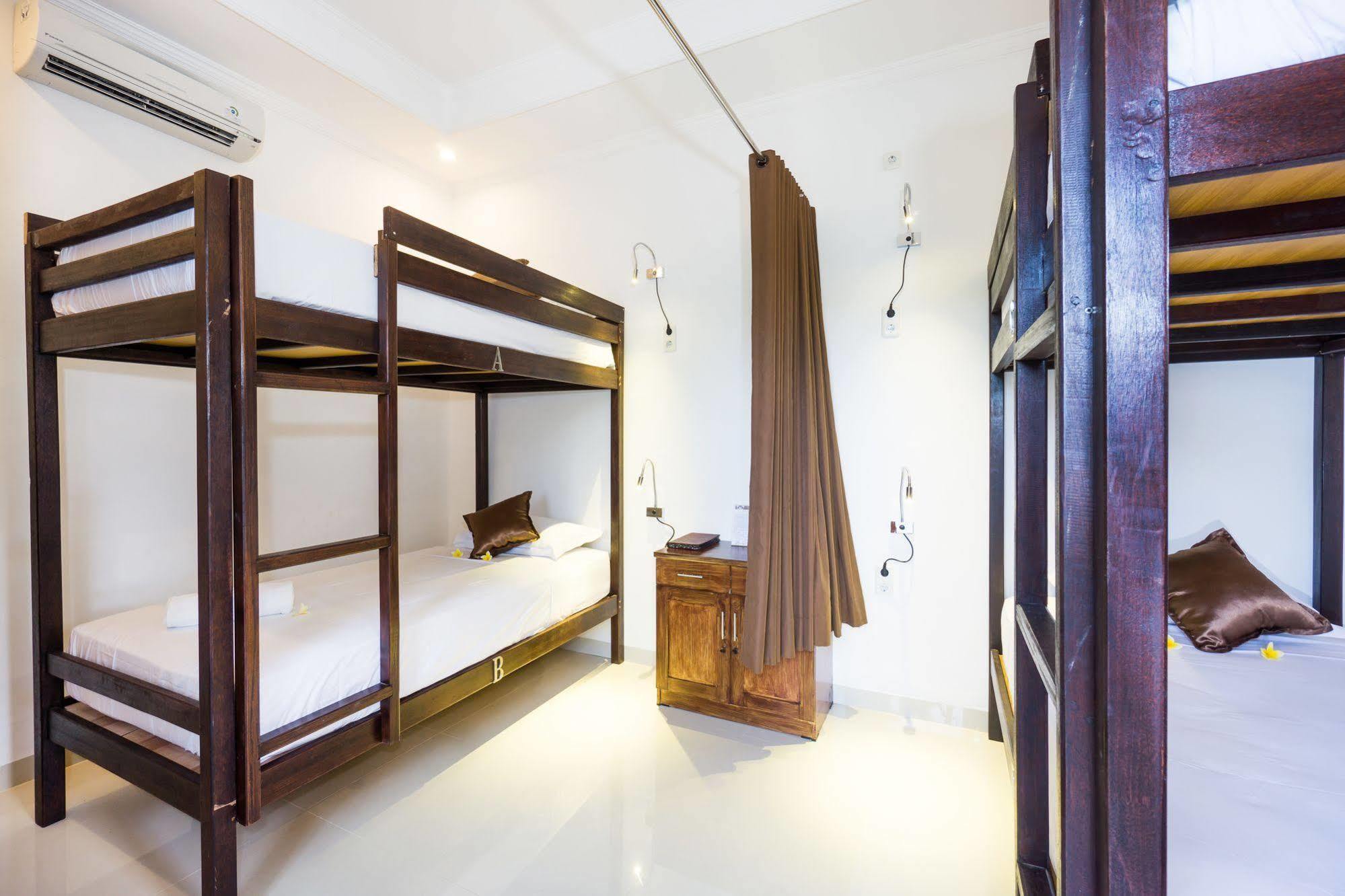 Nyuh Gading Home Stay Nusa Lembongan Exterior foto